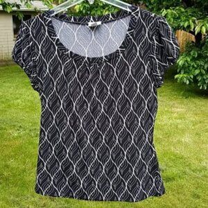 Worthington black/white woman's  top. Size L, stretchy, comfortable blouse Gift
